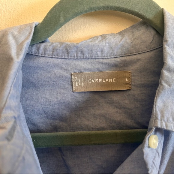 Everlane oversized button down - Picture 2 of 3